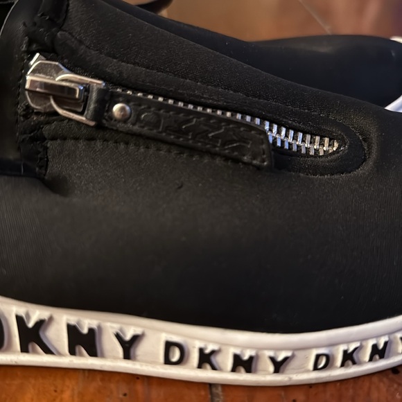 DKNY Black Slip-On Sneakers with Front Zipper - Picture 5 of 7